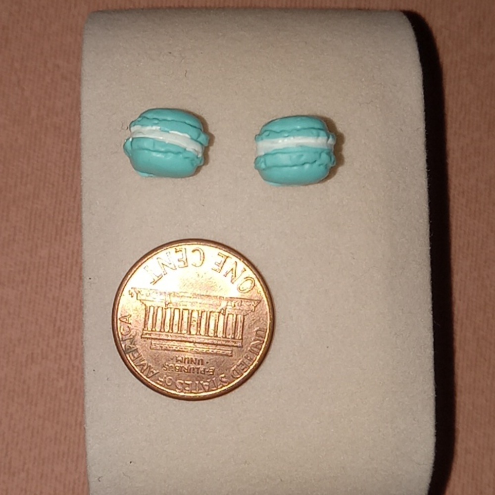 🎉Claire's Macaroon Earrings